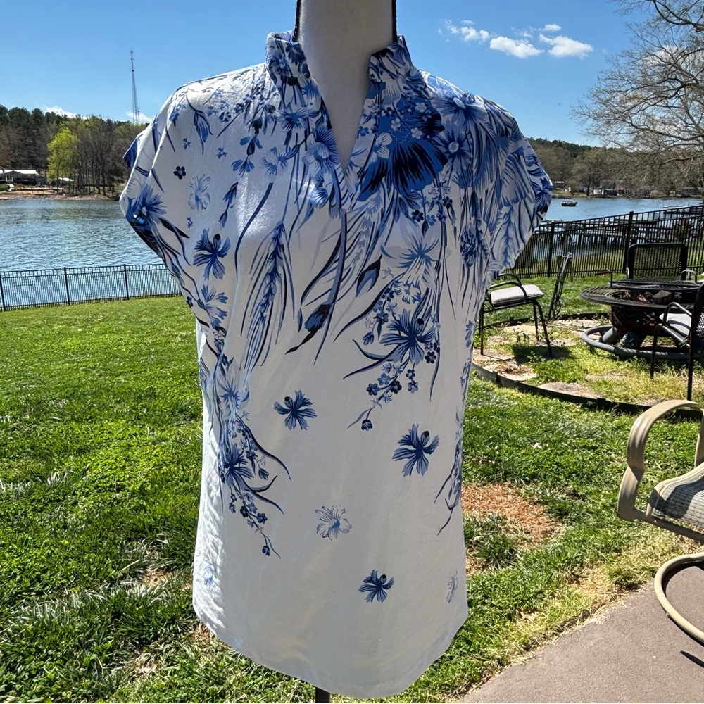 Pink Daisy NWT mandarin collar short sleeve tunic blue & white Womens size Med